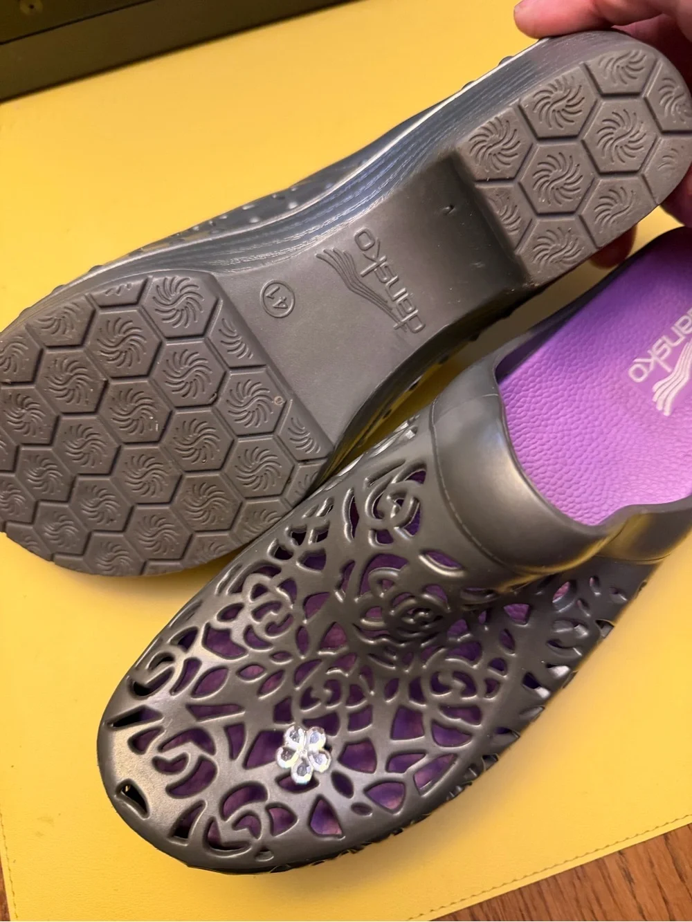 Dansko silver Pippa Slip-On Clogs & Floral Cutouts Sz. 41/10.5 - Picture 2 of 6